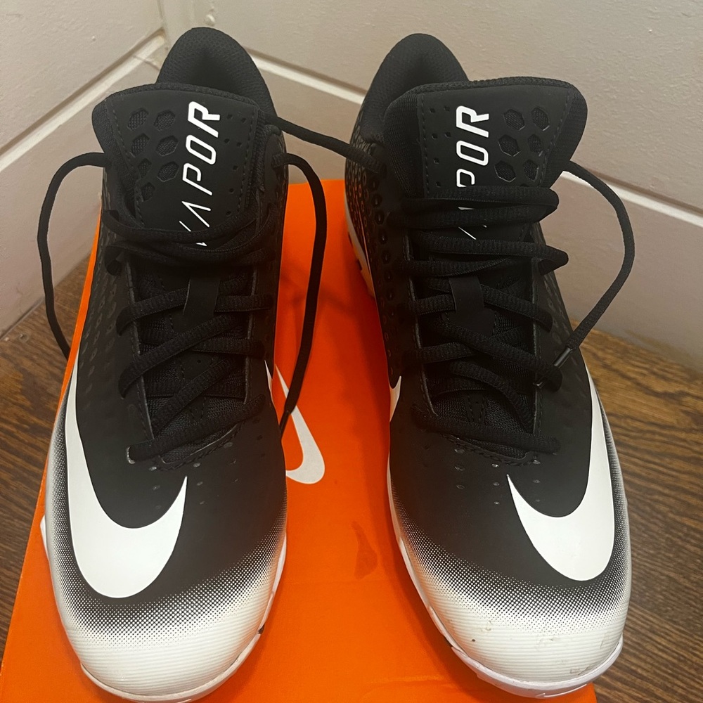 Nike vapor football cleats